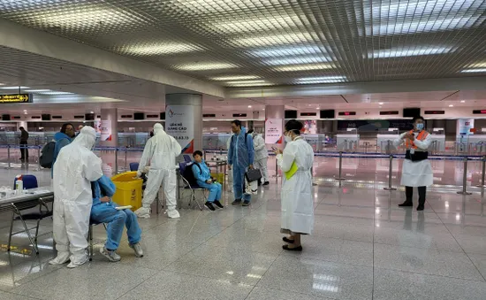 TP. Hồ Chí Minh: Mở rộng hình thức cách ly người nhập cảnh dương tính SARS-CoV-2