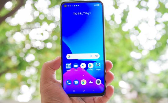 Realme chính thức mở bán sản phẩm “mở hàng” cho năm bùng nổ công nghệ 2022