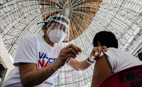 Philippines mở cửa cho khách nước ngoài đã tiêm vaccine