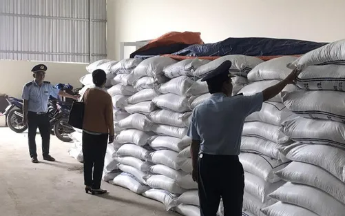 Phát hiện gần 30 tấn gạo nghi nhập lậu