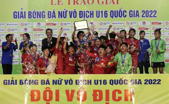 ẢNH | Phong Phú Hà Nam vô địch giải bóng đá Nữ U16 Quốc gia 2022