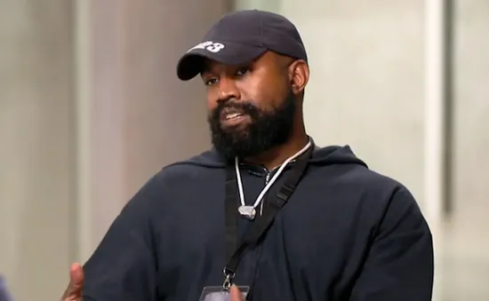 Kanye West tiếp tục vướng phải vụ kiện với gia đình người da màu George Floyd