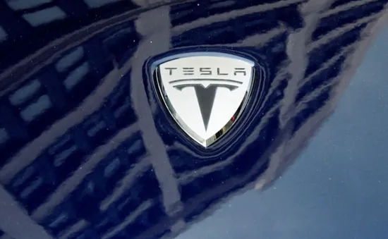 Tesla chưa sẵn sàng với xe tự lái hoàn toàn trong năm nay