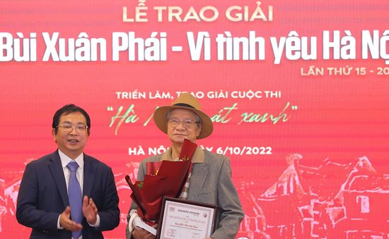 Đạo diễn Trần Văn Thủy giành Giải thưởng Lớn - Vì tình yêu Hà Nội