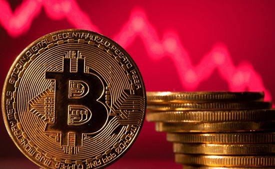 Bitcoin tiếp tục rớt giá thảm