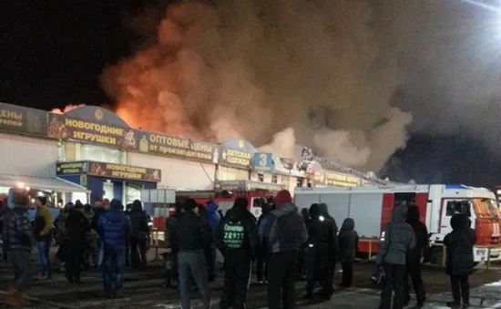Nga: Cháy chợ ở Moscow, hàng hóa của người Việt bị thiệt hại