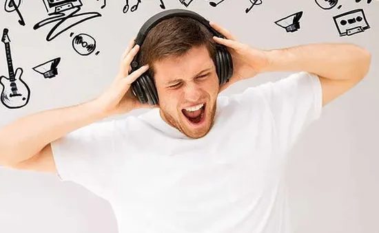 Những người trẻ tuổi có nguy cơ mất thính giác vì nghe nhạc quá to