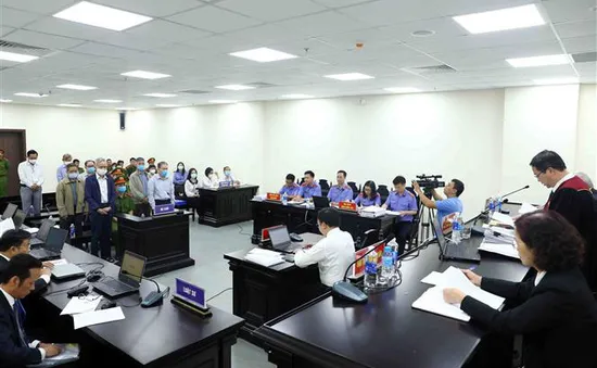 Luật sư xin giảm nhẹ hình phạt cho cựu Thứ trưởng Bộ Y tế Cao Minh Quang