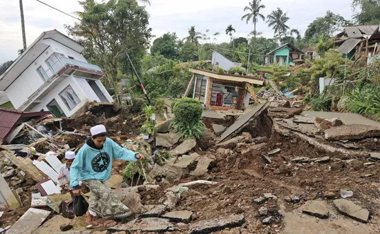 Indonesia tìm thấy thêm nhiều nạn nhân của trận động đất ở Tây Java