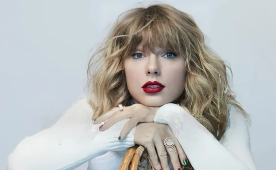 Taylor Swift: Đạt đỉnh với âm nhạc, chinh phục ngọn núi điện ảnh