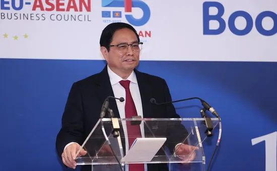 Thủ tướng Phạm Minh Chính bắt đầu các hoạt động tại Hội nghị Cấp cao ASEAN - EU