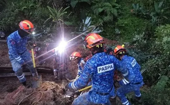 Lở đất nghiêm trọng tại Malaysia, số người thiệt mạng đã tăng lên 16