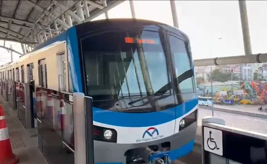 Metro Số 1 Bến Thành - Suối Tiên chạy thử đoạn dài 9km