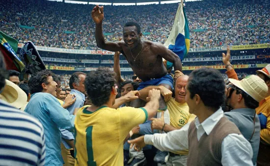 Pelé đã biến bóng đá thành nghệ thuật