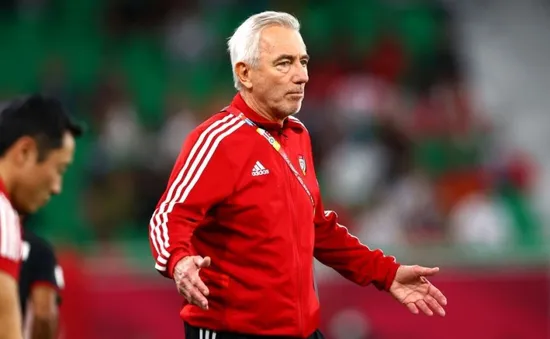 HLV Bert van Marwijk chia tay ĐT UAE