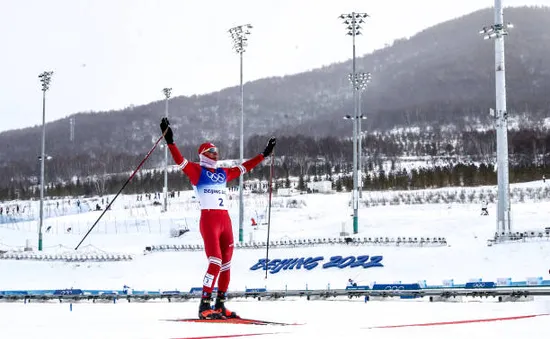 Alexander Bolshunov giành tấm HCV thứ 3 tại Olympic mùa đông 2022