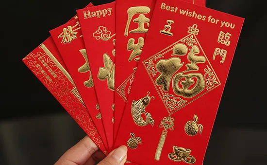 Thu hết tiền lì xì của con có thể bị phạt đến 30 triệu đồng: Hiểu đúng để dạy con