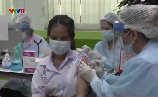 Thái Lan tiêm vaccine Sinovac và Sinopharm cho trẻ từ 6 tuổi