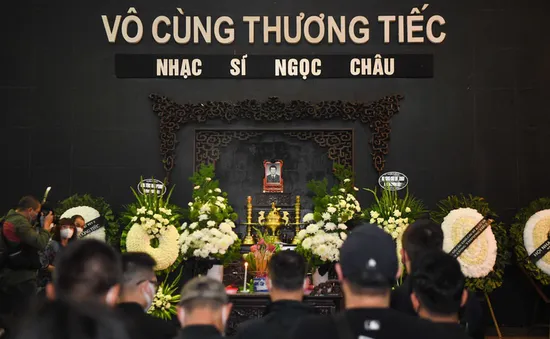 Gia đình, bạn bè tiễn biệt nhạc sĩ Ngọc Châu