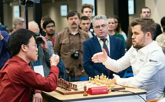 Lê Quang Liêm cầm hoà "Vua cờ" Magnus Carlsen