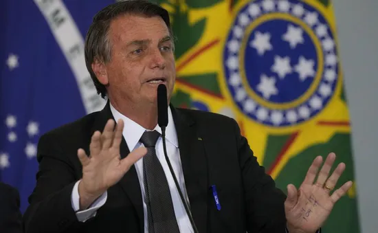 Tổng thống Brazil Bolsonaro nhập viện do biến chứng của nhát dao đâm vào bụng