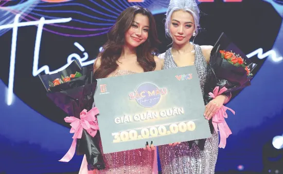 Sắc màu thời gian mùa 1: Đồng ngôi vị Quán quân, Huyền Cadie ôm Phượng Vũ “khóc như mưa”