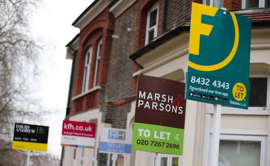Giá nhà ở Anh tăng mạnh lên mức kỷ lục mới