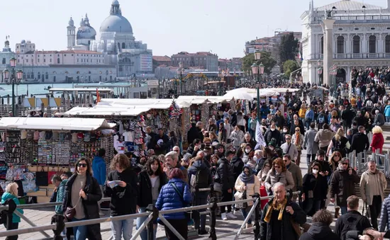 Venice sẽ tính phí khách du lịch lên đến hơn 10 USD vào năm 2023