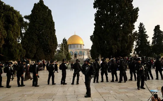 Đụng độ tại nhà thờ Hồi giáo Al-Aqsa ở Jerusalem, hàng chục người bị thương