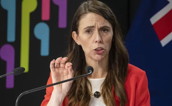 Thủ tướng New Zealand Jacinda Ardern có kết quả xét nghiệm dương tính với COVID-19