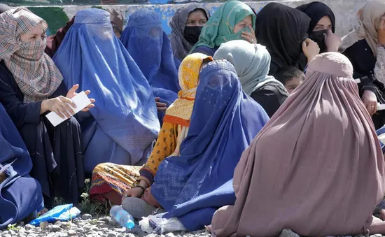 Taliban yêu cầu MC nữ phải che mặt khi lên sóng truyền hình