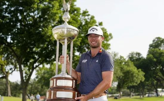 Sam Burns vô địch giải golf Charles Schwab Challenge