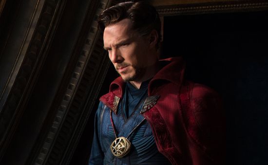 Hôm nay (8/5), Dr Strange Benedict Cumberbatch trò chuyện trên Chuyển động 24h