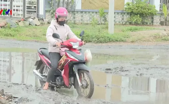 Đường trăm tỷ đồng xuống cấp nghiêm trọng