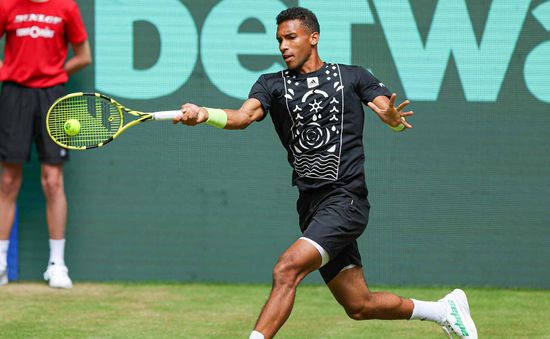 Auger Aliassime vào vòng 2 giải quần vợt Halle mở rộng