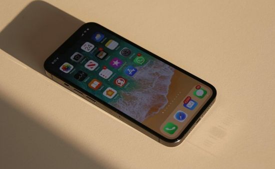 Apple - Samsung: Cuộc đua chưa có hồi kết