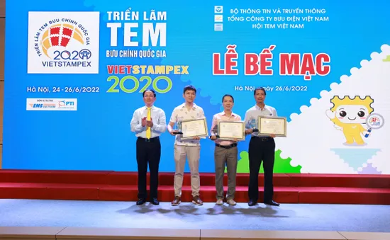 Trao giải cho các bộ sưu tập tem xuất sắc tại Triển lãm Vietstampex 2020