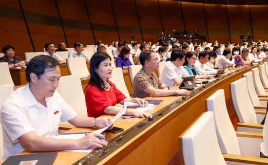 Quốc hội giám sát tối cao việc quản lý, sử dụng các nguồn lực phòng, chống COVID-19