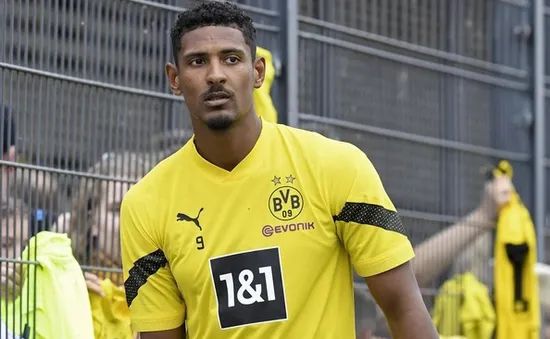 Ngôi sao Dortmund Sebastien Haller mắc ung thư