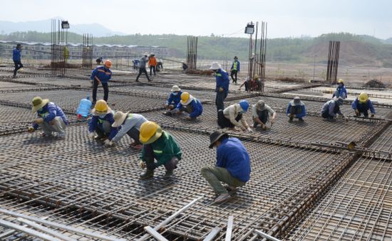 Giá thép giảm lần thứ 9 liên tiếp