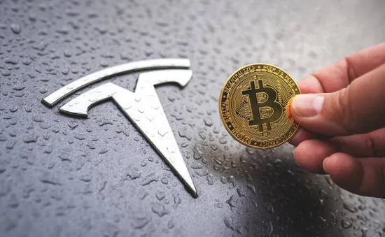 Tesla bán gần hết Bitcoin