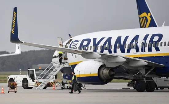 Nhân viên hãng hàng không Ryanair ở Tây Ban Nha thông báo đình công thêm 12 ngày