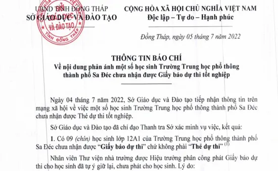 Nợ tiền ôn thi, 9 học sinh bị giữ giấy báo dự thi