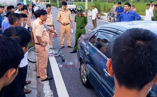 Nữ học viên tập lái ô tô gây tai nạn khiến cháu bé 3 tuổi tử vong