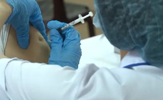 Hà Nội: Các quận, huyện đồng loạt tăng tốc bao phủ vaccine