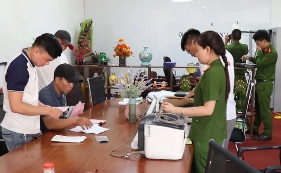 Hàng trăm người "sập bẫy" sàn tiền ảo vì ham lãi suất cao