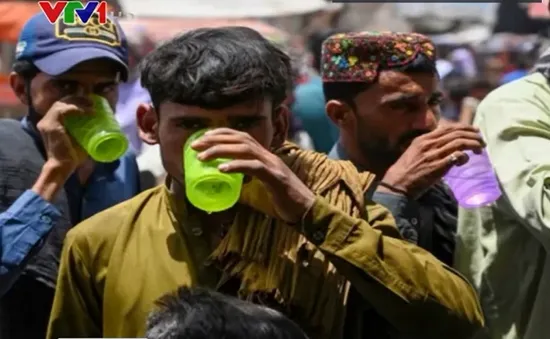 Nóng tới 49°C, nhiều người Pakistan nhập viện do say nắng