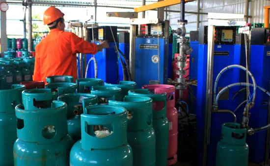 Giá gas giảm tháng 5 liên tiếp