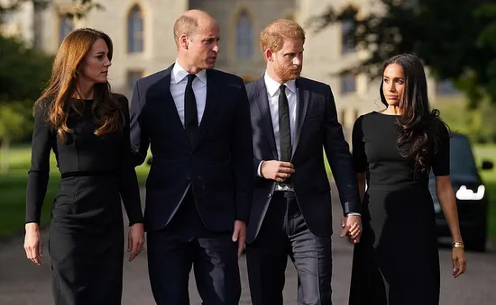 "Sự ra đi của Nữ hoàng Anh có thể là cơ hội làm hòa giữa vợ chồng Harry với Hoàng gia"