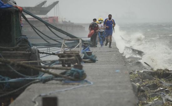 Bão Noru đổ bộ, Philippines ban hành báo động đỏ, hàng nghìn người phải sơ tán